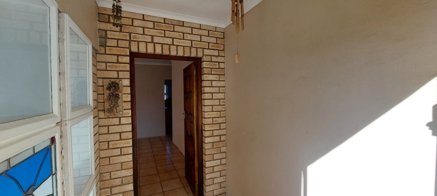 4 Bedroom Property for Sale in Wavecrest Eastern Cape